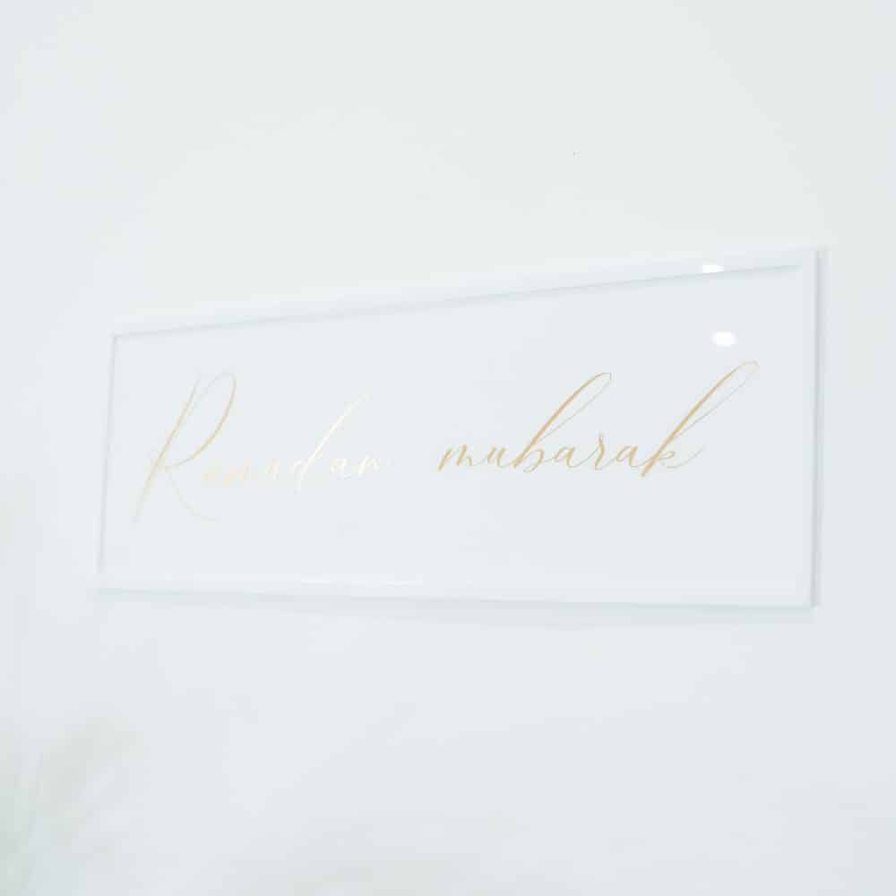 Pancarte en plexiglas "Ramadan mubarak"