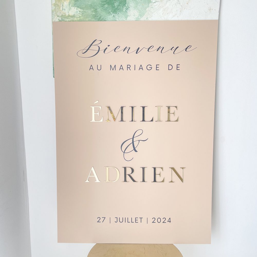 Panneau de bienvenue en plexiglas - Prénoms 3D (84 x 60 cm)