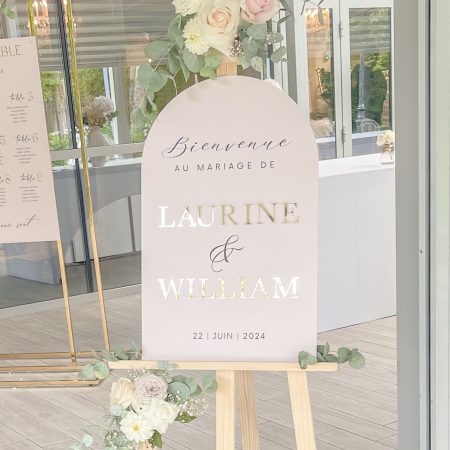 panneau de bienvenue arche plexiglas